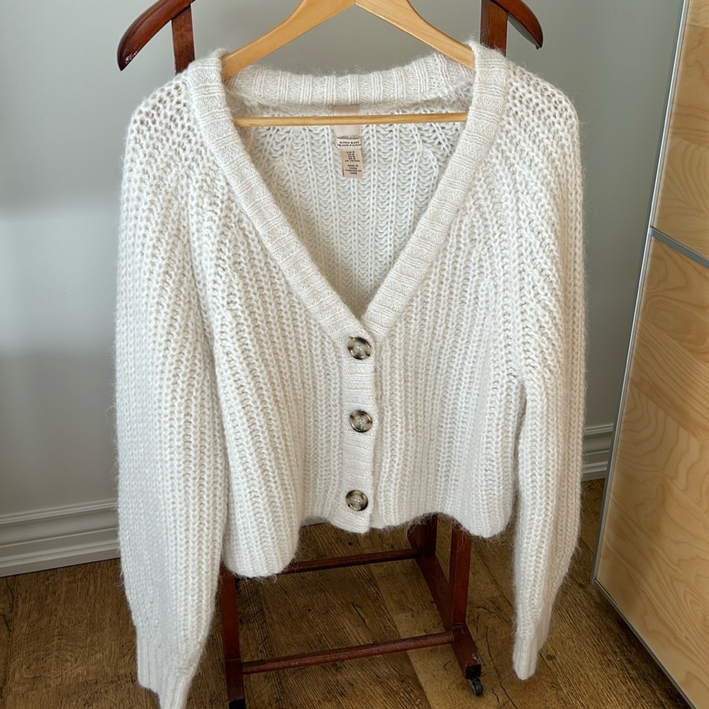 H&M | Sweater - White / Cream Alpaca Bend - Size Medium